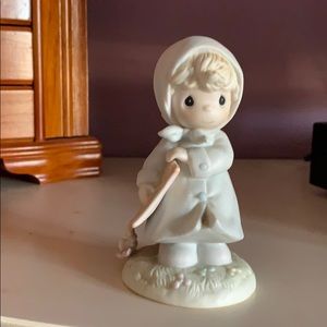 Precious moments girl with kite - March theme